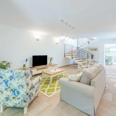 Вилла Villanuova *